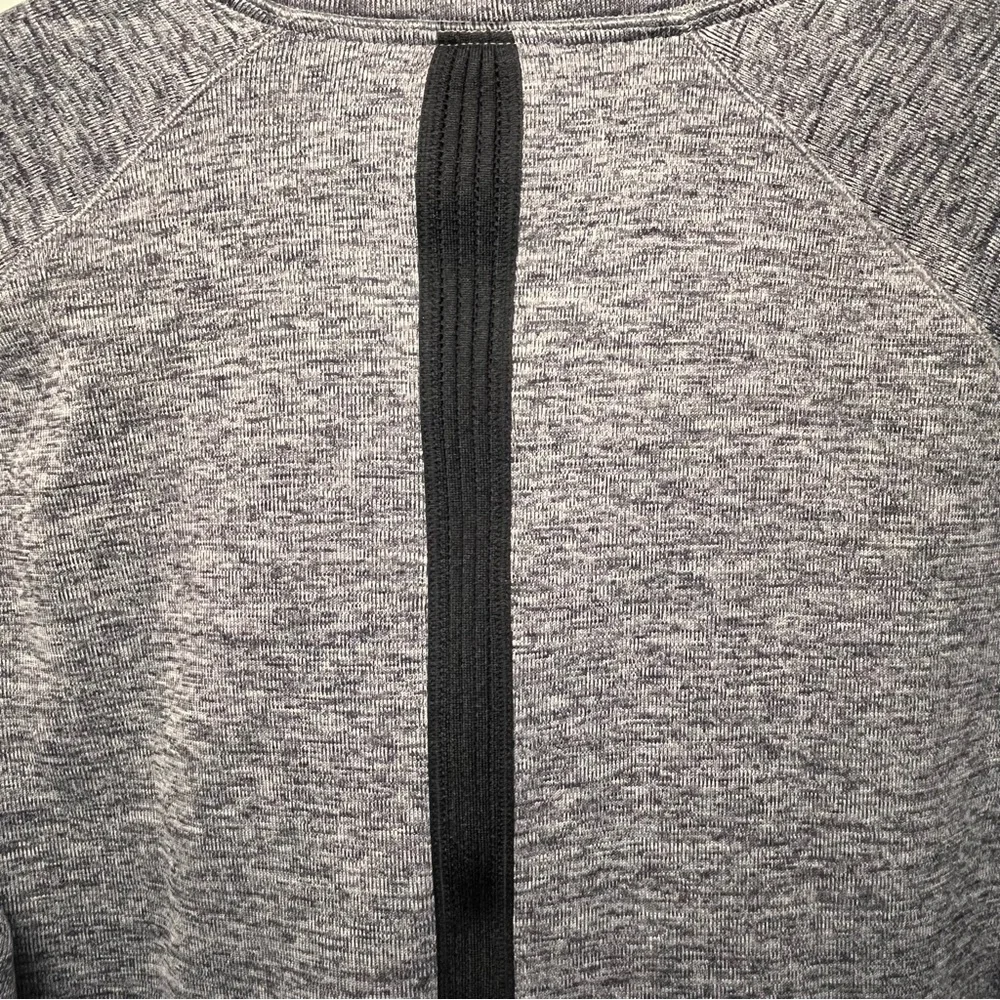 Nike Dri Fit Men's Gray Quarter-Zip Sweater M - Picture 6 of 7
